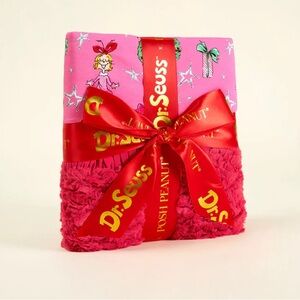 Posh Peanut Dr. Seuss Cindy Lou Who Minky Ruffled Luxette Patoo® Blanket